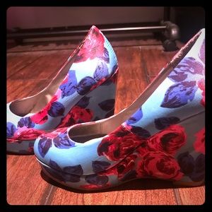 Madden Girl Floral Wedges